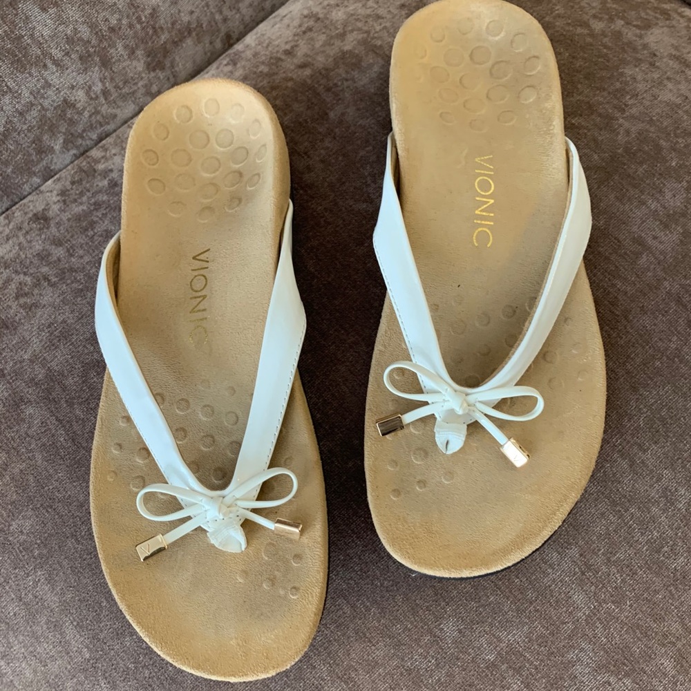 Vionic Bella II white Comfort Flip Flop Sandals 9